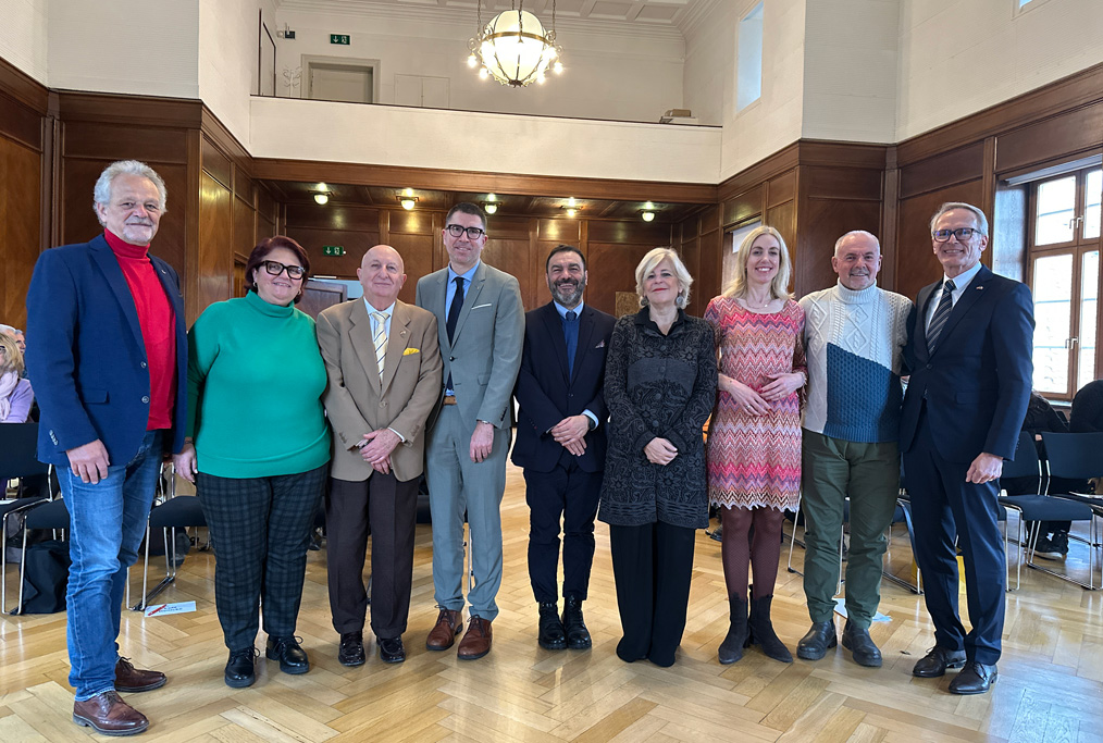 Gruppenbild mit Gästen aus Moncalieri sowie Vertretern der Stadt Baden-Baden